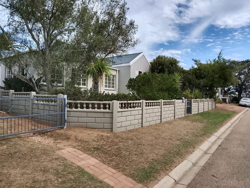 3 Bedroom Property for Sale in Albertinia Western Cape